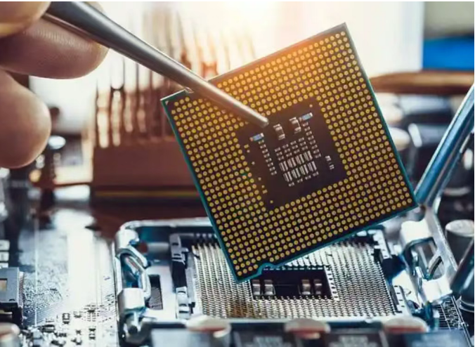 特朗普：半导体关税至少20%！